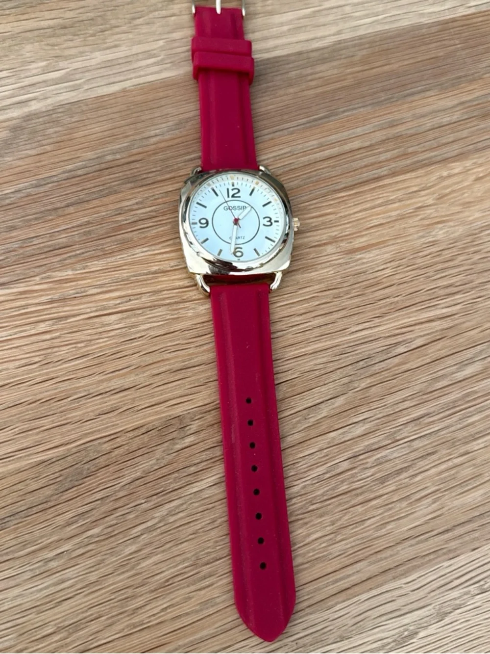 Gossip Big Chunky Gold Case Red Jelly Strap Quartz Watch, New Battery, Runs Well